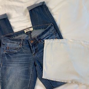 🌷 FREE XS WHITE TUBE TOP SHEIN SUNNY